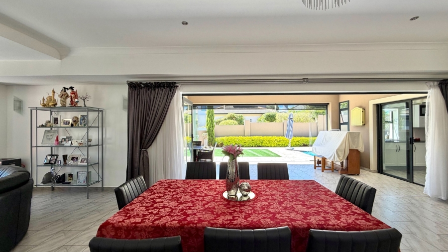 4 Bedroom Property for Sale in La Montagne Western Cape